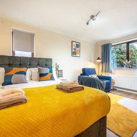 Grange Studio Apartment - Heathrow Staines-upon-Thames Zewnętrze zdjęcie