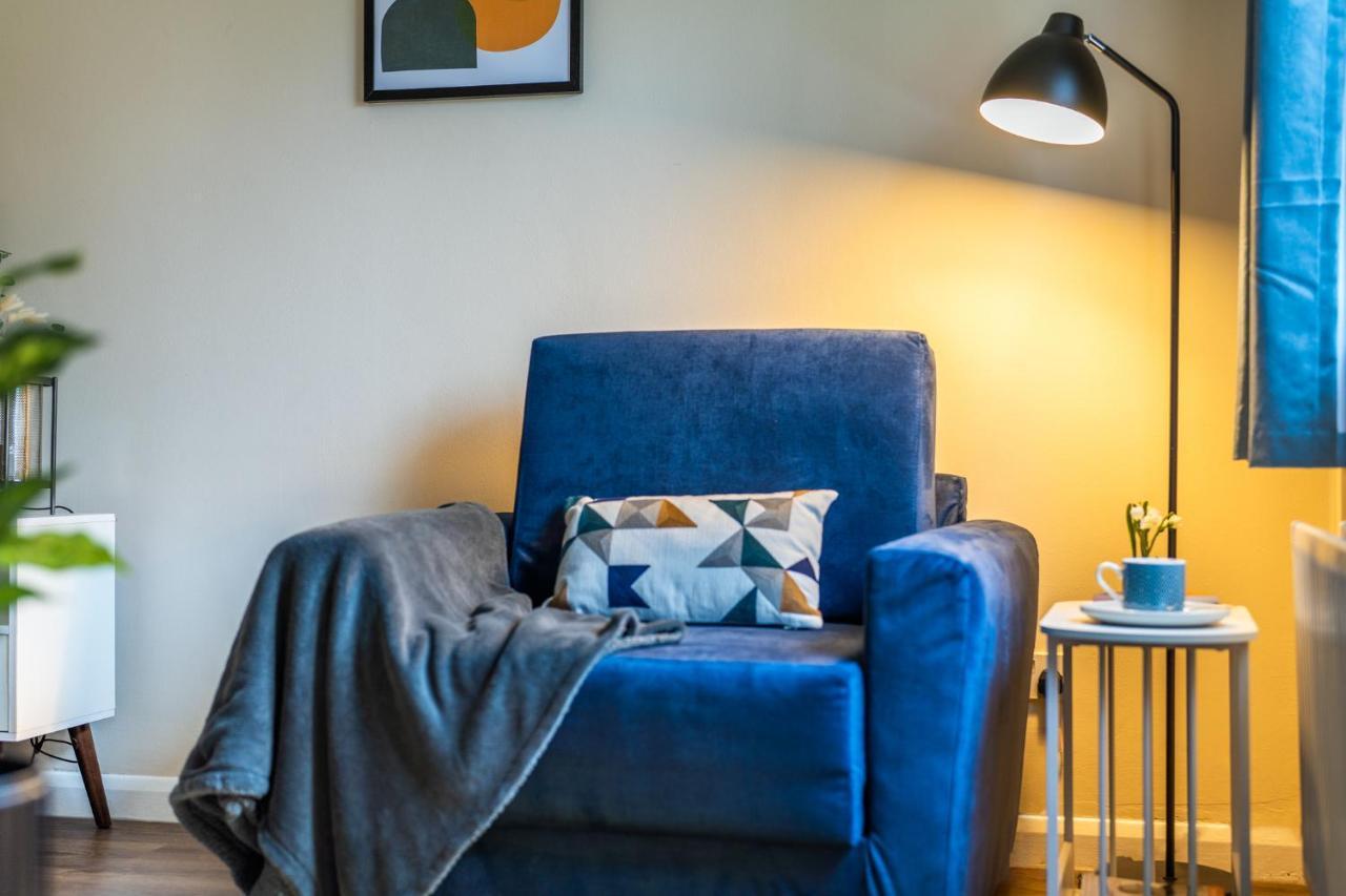 Grange Studio Apartment - Heathrow Staines-upon-Thames Zewnętrze zdjęcie