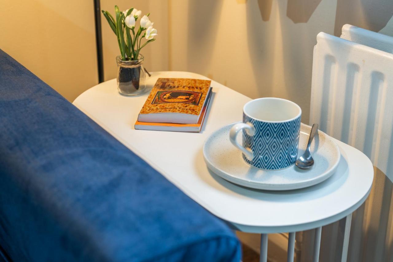 Grange Studio Apartment - Heathrow Staines-upon-Thames Zewnętrze zdjęcie