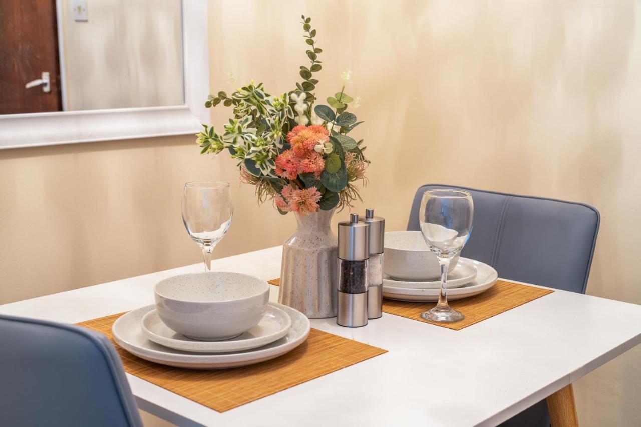 Grange Studio Apartment - Heathrow Staines-upon-Thames Zewnętrze zdjęcie